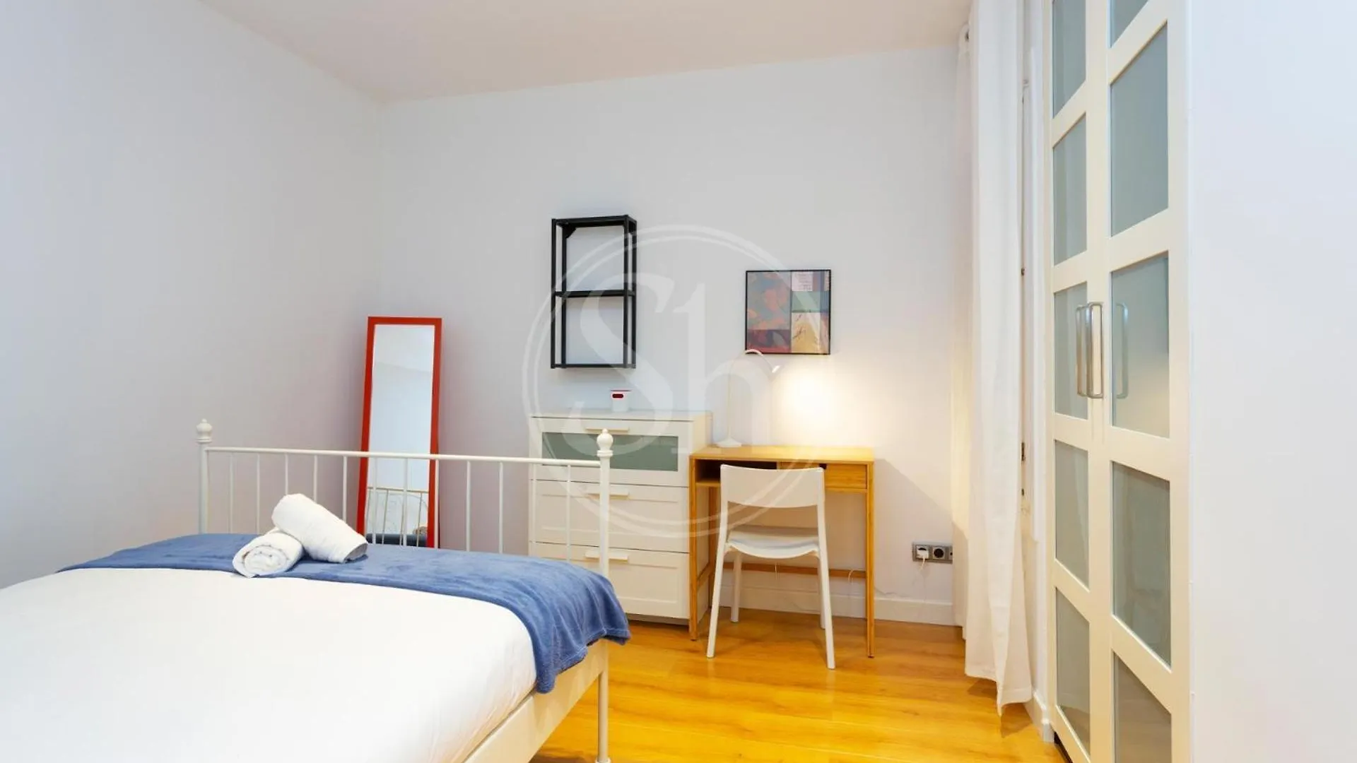 Bonito Apartamento Cerca De La Sagrada Familia Barcellona 0*,