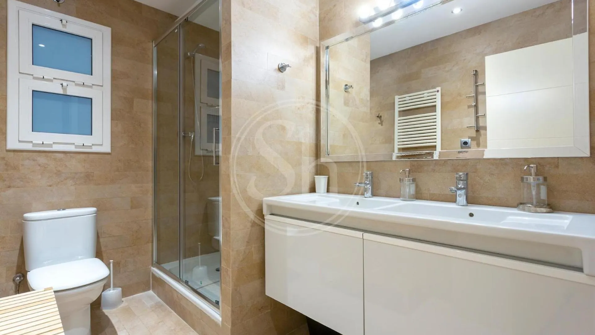 Bonito Apartamento Cerca De La Sagrada Familia Barcellona Spagna