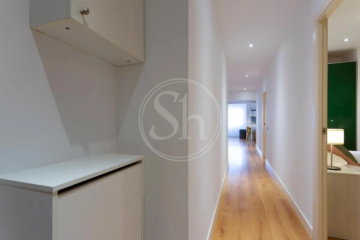Bonito Apartamento Cerca De La Sagrada Familia Barcellona