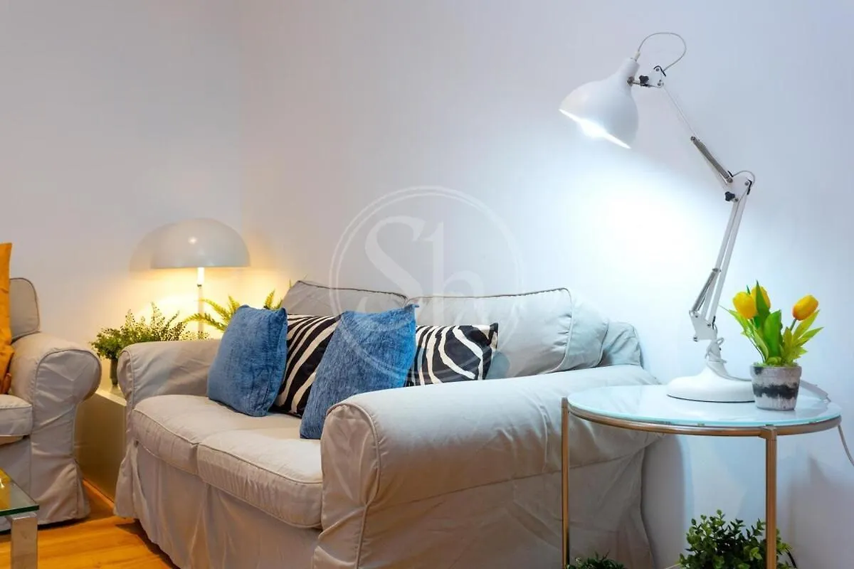 Bonito Apartamento Cerca De La Sagrada Familia Barcelone
